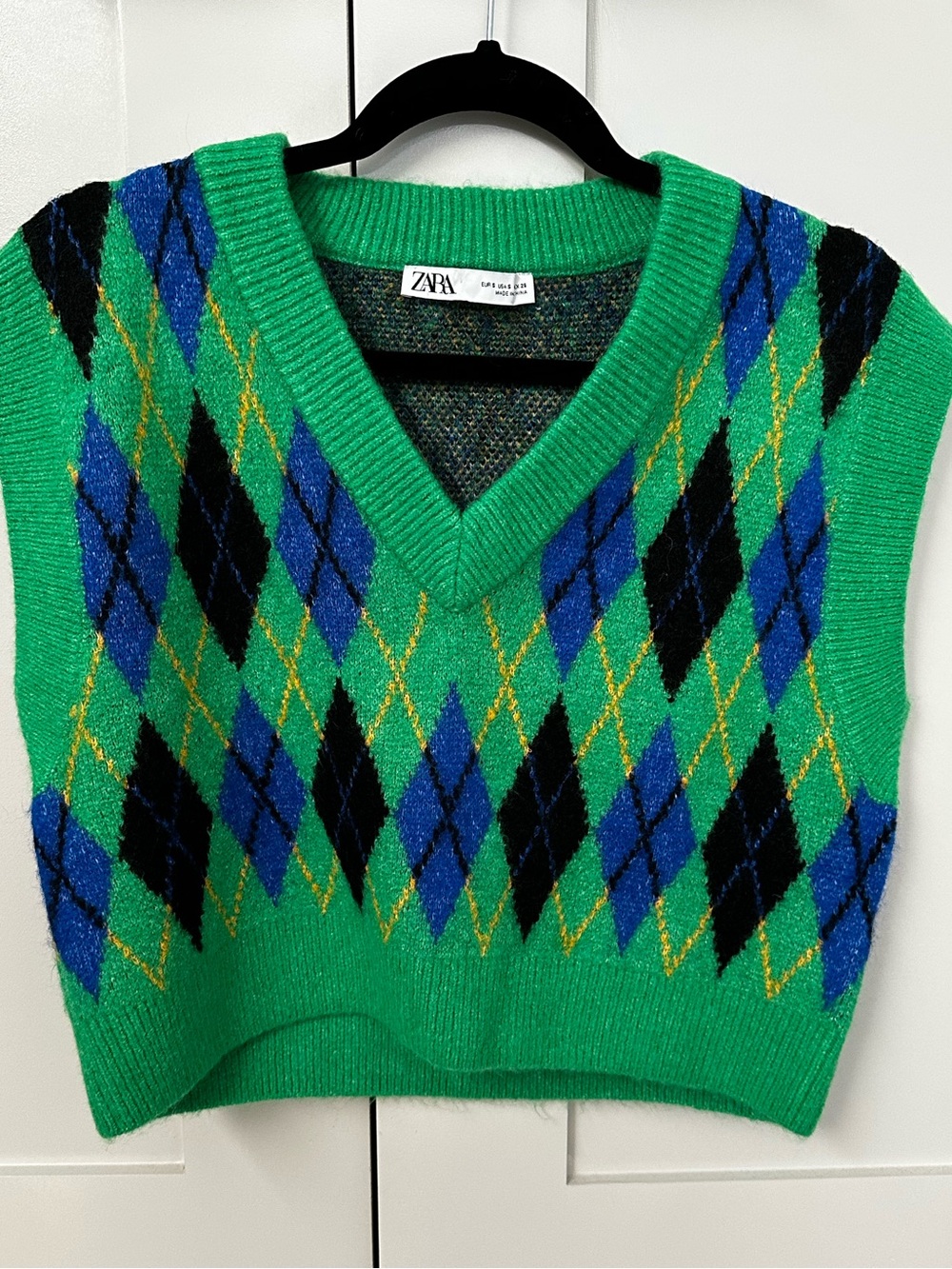 ZARA Green Argyle V-Neck Knit Vest with Blue and Black Diamonds